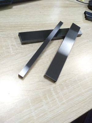 ราคาดี 0.5mm ความหนาสแตนเลส Trim Strips Hairline กับ AFP ออนไลน์