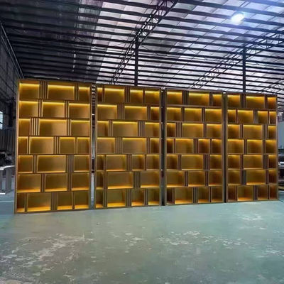 ราคาดี โรงแรมที่กําหนดเอง โลหะสแตนเลส สีดําทอง ห้องนั่งเล่น ตู้แสดงสินค้า ตู้หนังสือ ออนไลน์