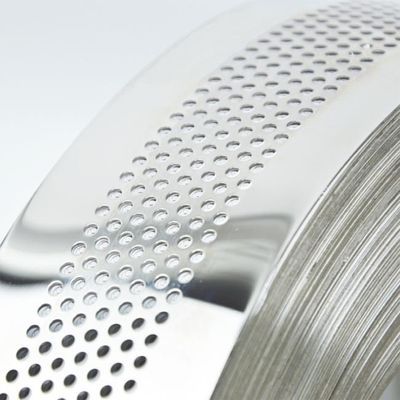 ราคาดี ม้วนแถบสแตนเลสขัดเงากระจกเจาะรู JIS 304 Antirust ออนไลน์