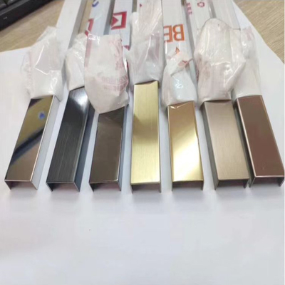 U Shape Stainless Steel Trim Strips สําหรับการออกแบบภายในและภายนอก PVD สี Skirting Board Edge Wrapping