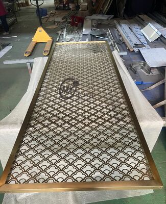 ราคาดี แผนการสลิม แปลงสแตนเลส Screen ด้วย PVD Plating Titanium และกระจก 8k Polish สําหรับการแบ่งพื้นที่ตกแต่ง ออนไลน์